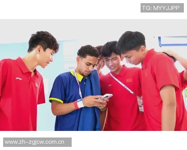 足球明星闪耀舞台娱乐颁奖盛典精彩瞬间回顾与感动分享 足球明星闪耀舞台娱乐颁奖盛典精彩瞬间回顾与感动分享